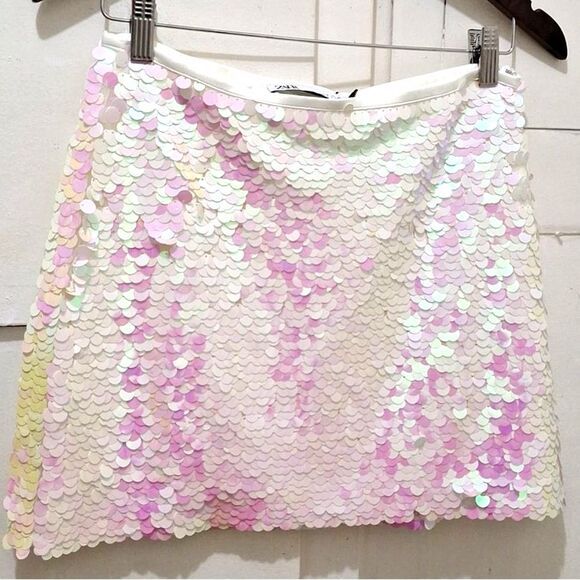 Zara Sequin mini Skirt - Picture 2 of 13